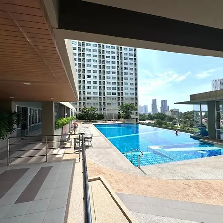 Lumpini Naklua Select Pool Pattaya