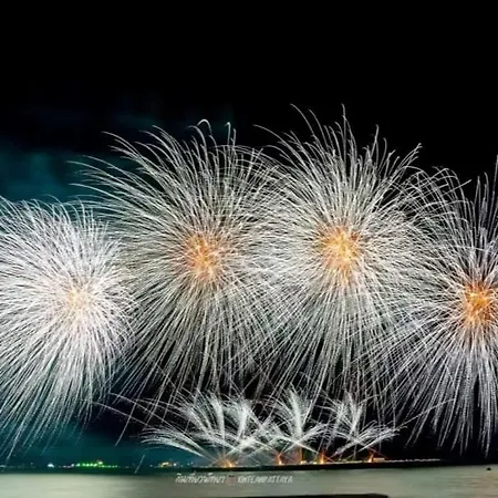 อพาร์ทเม้น Unixx Sea View *