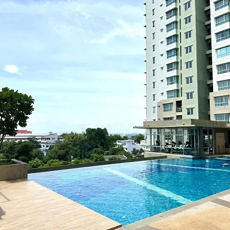 Lumpini Naklua Select Pool *