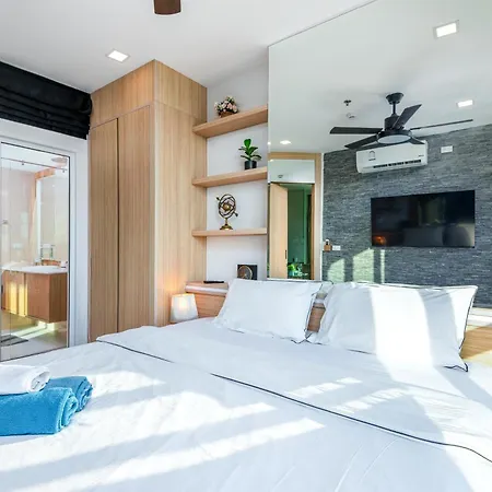 อพาร์ทเม้น Rare Panoramic Sea, & Mountain Views - Xxl Balcony - 1gbps Blazing Fast Free Wifi - Pool - Gym - Pool Table - Steam - Sauna - Bar Pattaya