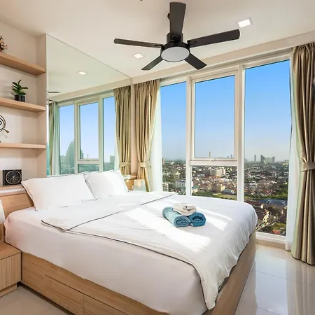 Rare Panoramic Sea, & Mountain Views - Xxl Balcony - 1gbps Blazing Fast Free Wifi - Pool - Gym - Pool Table - Steam - Sauna - Bar อพาร์ทเม้น Pattaya