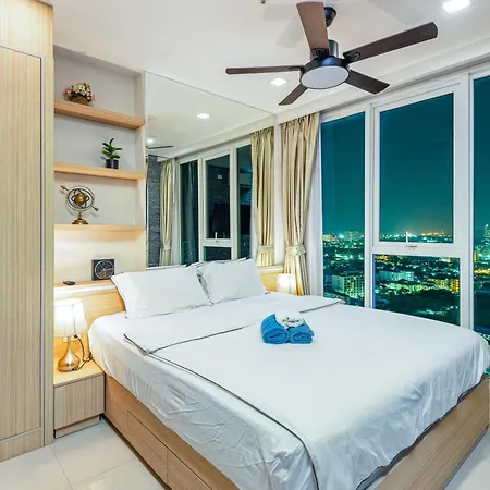 Rare Panoramic Sea, & Mountain Views - Xxl Balcony - 1gbps Blazing Fast Free Wifi - Pool - Gym - Pool Table - Steam - Sauna - Bar *
