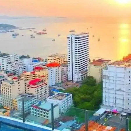 The Base อพาร์ทเม้น Pattaya