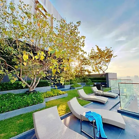 Luxury Edge Seaview Apartment *
