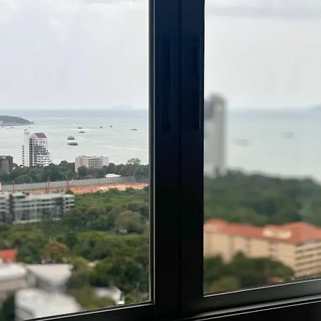 Lumpini Naklua Select Pool Pattaya