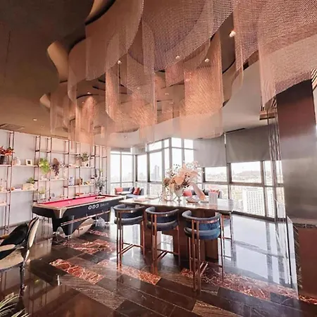 Luxury Edge Seaview Apartment Pattaya