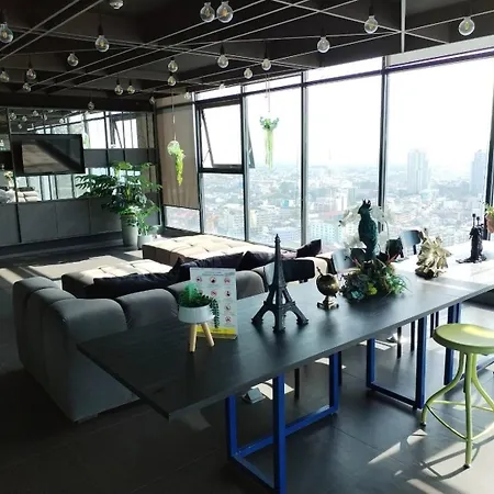 อพาร์ทเม้น The Base By Uricity