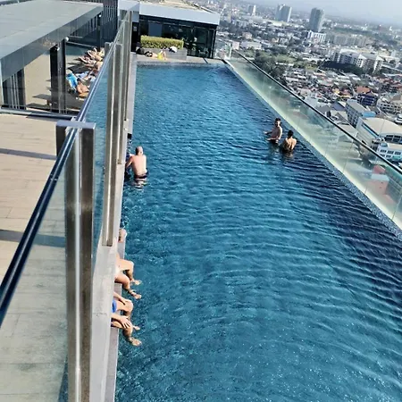 The Base By Uricity อพาร์ทเม้น Pattaya