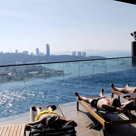 The Base By Uricity อพาร์ทเม้น Pattaya