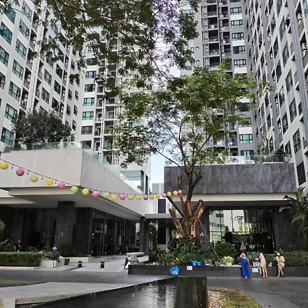 อพาร์ทเม้น The Base By Uricity Pattaya