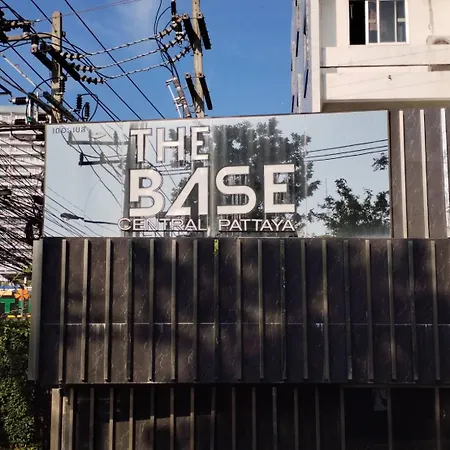 อพาร์ทเม้น The Base By Uricity