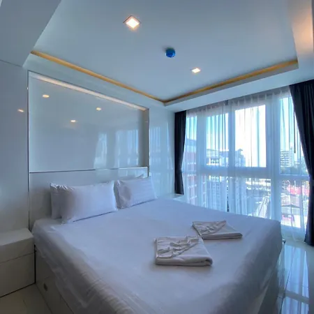 Apartment Grand Avenue X Monthstayz Thailand
