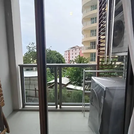 The Unixx South Apartment *
