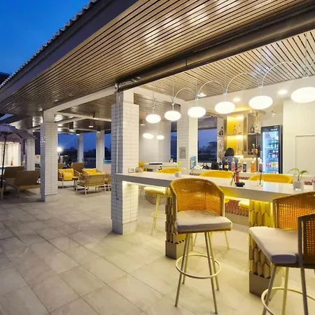 Cloudotel Walking Street โรงแรม 4*