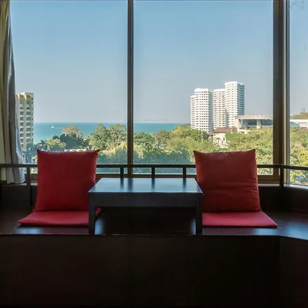 Hotel Mountain & Convention Center Pattaya