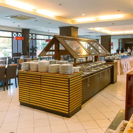 Mountain & Convention Center 4* Pattaya