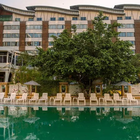 Hotel Mountain & Convention Center 4*