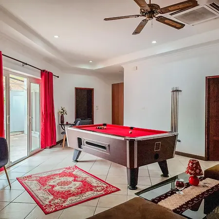 Private Pool 3b Snooker Karaoke 200m Villa *