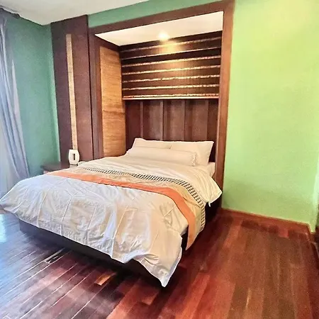 H6市中心 唐人街 航站楼 风月街五房芭提雅海天-泳池别墅o * Pattaya