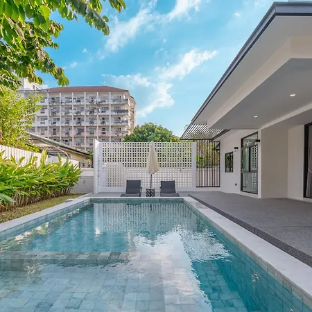 芭提雅市中心5卧现代轻奢别墅pool Villa近21航站楼海边 Villa