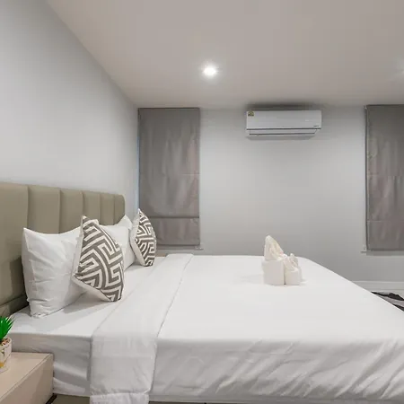 芭提雅市中心5卧现代轻奢别墅pool Villa近21航站楼海边 * Pattaya