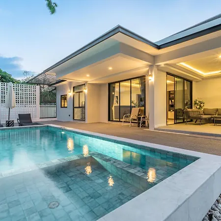 芭提雅市中心5卧现代轻奢别墅pool Villa近21航站楼海边 Pattaya