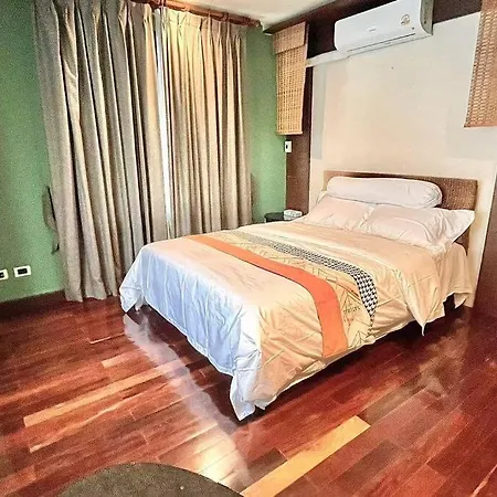 H6市中心 唐人街 航站楼 风月街五房芭提雅海天-泳池别墅o วิลล่า Pattaya
