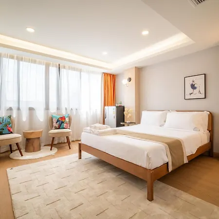 วิลล่า 市中心近海6卧奢华泳池别墅alden Design Pool