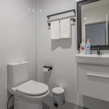 Villa 芭提雅市中心5卧现代轻奢别墅pool Villa近21航站楼海边