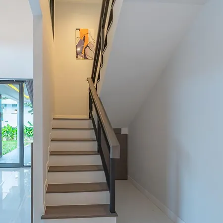 Villa 芭提雅市中心5卧现代轻奢别墅pool Villa近21航站楼海边 *