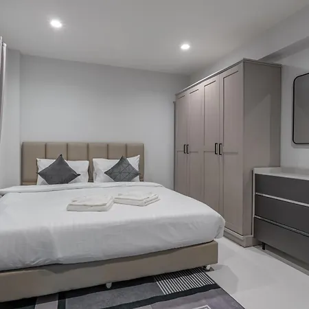芭提雅市中心5卧现代轻奢别墅pool Villa近21航站楼海边 Villa Pattaya
