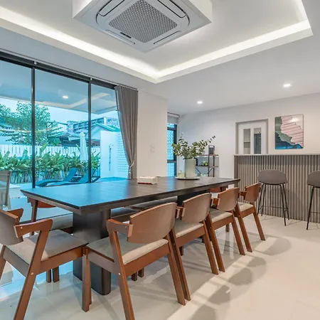 Villa 芭提雅市中心5卧现代轻奢别墅pool Villa近21航站楼海边 Pattaya