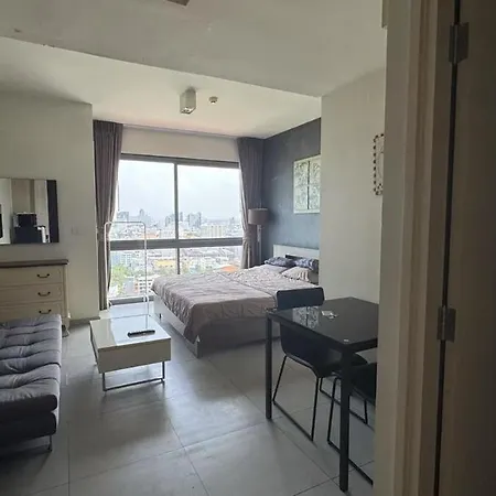 芭提雅水系公寓楼 อพาร์ทเม้น Pattaya