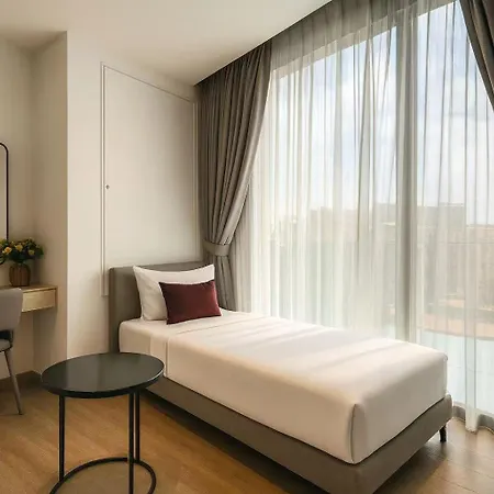 无边泳池的高端公寓 距离海滩很近 在市中心步行街旁88 Apartment Pattaya