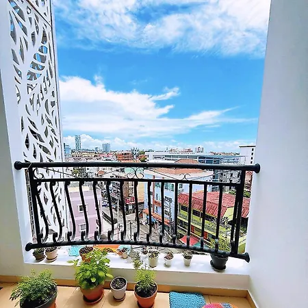 Apartment 芭提雅市中心高端泳池花园公寓 椰子树下步行街旁 Pattaya