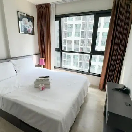 The Base芭提雅市中心 出门商场711海滩 泼水节最热闹地方 Pattaya