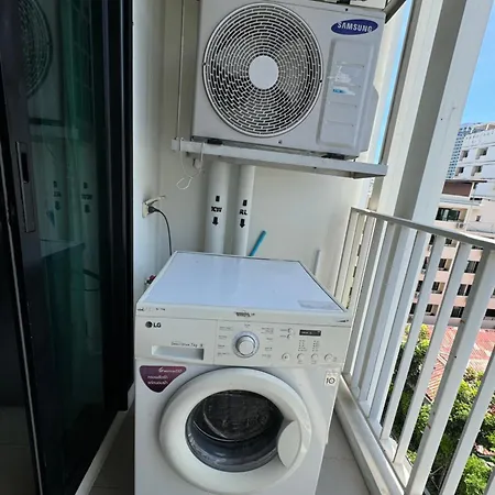 芭提雅中心地区 The Base 高档公寓酒店 Apartment Pattaya