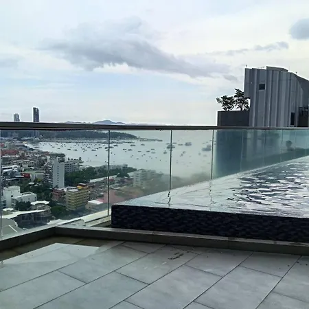 ห้องพักหรูพัทยากลาง อพาร์ทเม้น Pattaya