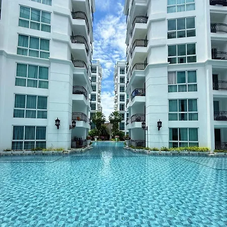 Apartment 芭提雅市中心高端泳池花园公寓 椰子树下步行街旁 Pattaya