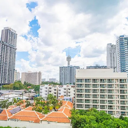 Apartment 芭提雅瞰海无边泳景泳池健身房公寓 直达海滩椰子树旁 Pattaya