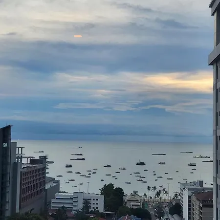 The Base芭提雅市中心 出门商场711海滩 泼水节最热闹地方 Pattaya