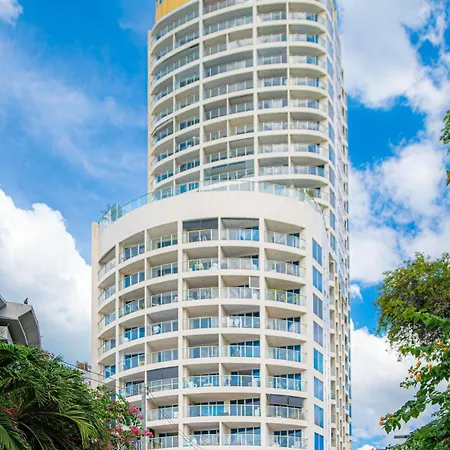 芭提雅瞰海无边泳景泳池健身房公寓 直达海滩椰子树旁 Apartment