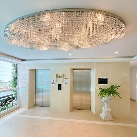 芭提雅市中心高端泳池花园公寓 椰子树下步行街旁 Apartment Pattaya