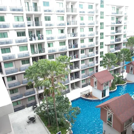 阿卡迪亚海滩大陆 * Pattaya