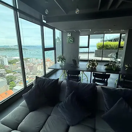 Apartment 22芭提雅市中心2卧室套房 海景无边泳池 繁华街道 Pattaya