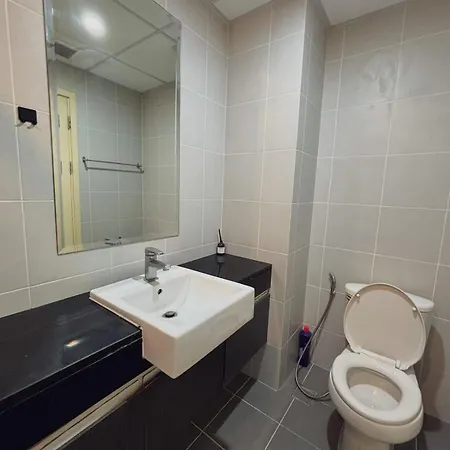 Apartment 芭提雅近市中心公寓 健身房 泳池 城景公寓 精致宜居 生活便利 家具齐全 *