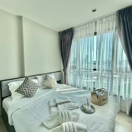 อพาร์ทเม้น The Base 市中心豪华公寓a15