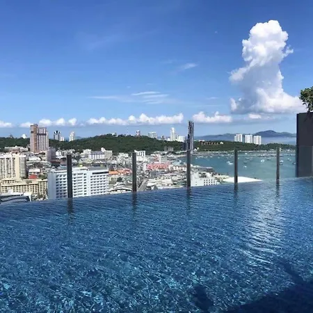 อพาร์ทเม้น The Base市中心网红超大泳池 高速网络 *