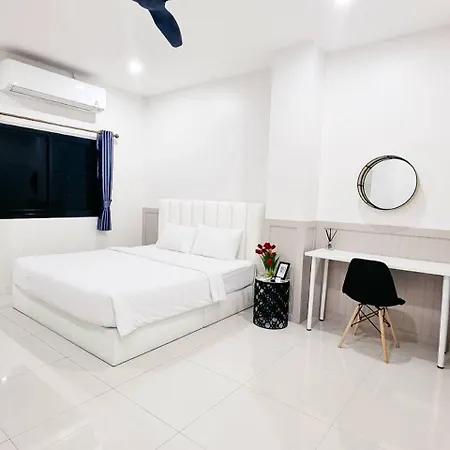 อพาร์ทเม้น Dad N Mom's House By Thongnak Pattaya