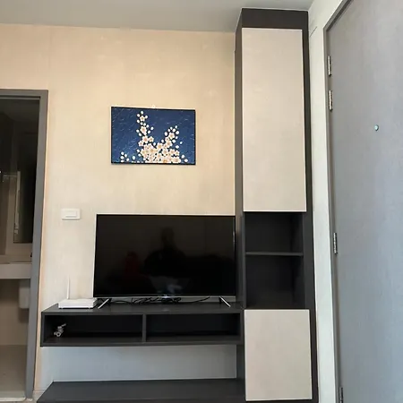 芭提雅中心地区 The Base 高档公寓酒店 Apartment